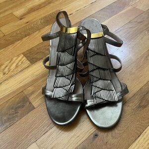 Chloe Daniella Crisscross Fringe Leather Sandal Metallic size 40